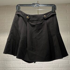 Have Black Skirt with Gold Accents‎